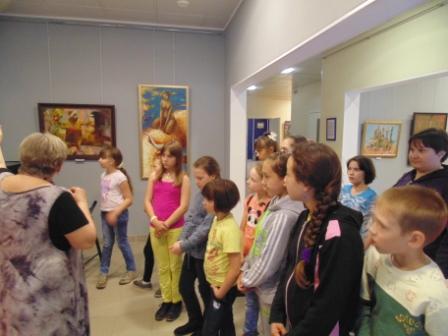 Школьные каникулы в галерее 